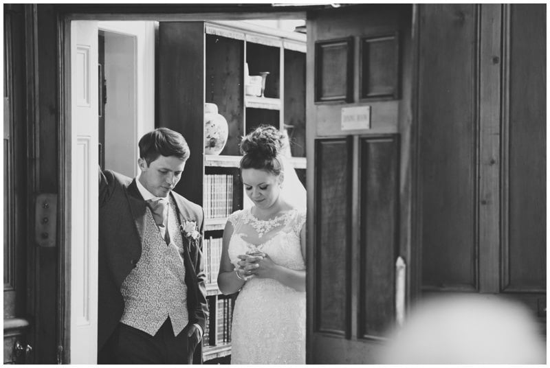 Bride and Groom at Tyrrells Ford Hotel Ringwood
