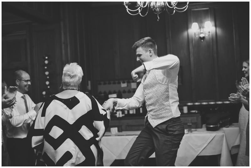 Relaxed wedding photography at Tyrrells Ford Hotel