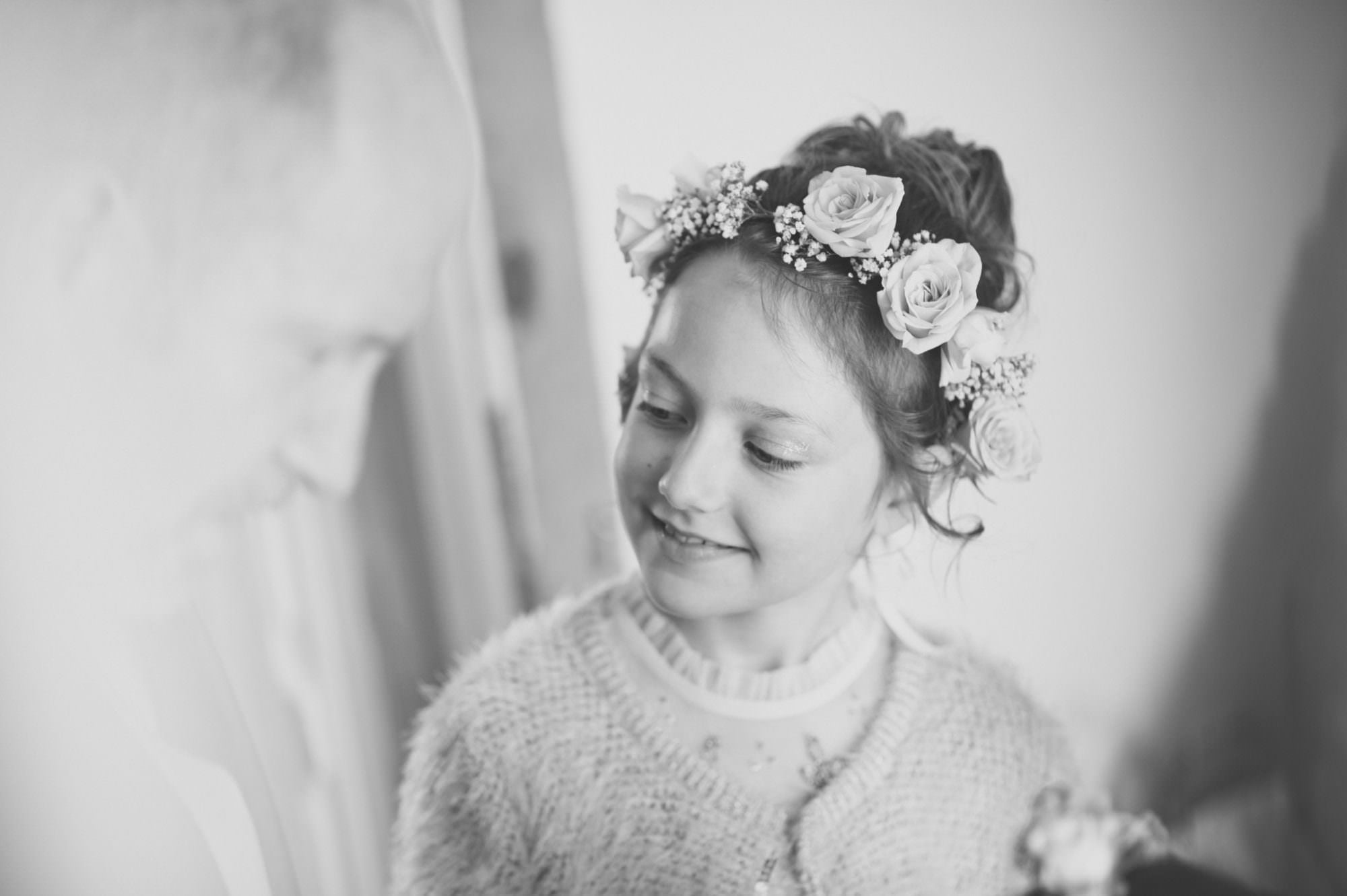 Hampshire Photography of Bridesmaid Flower Crown