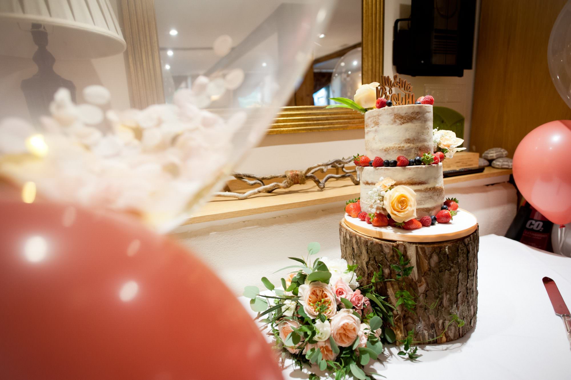 Photograph of Hampshire Wedding Cake