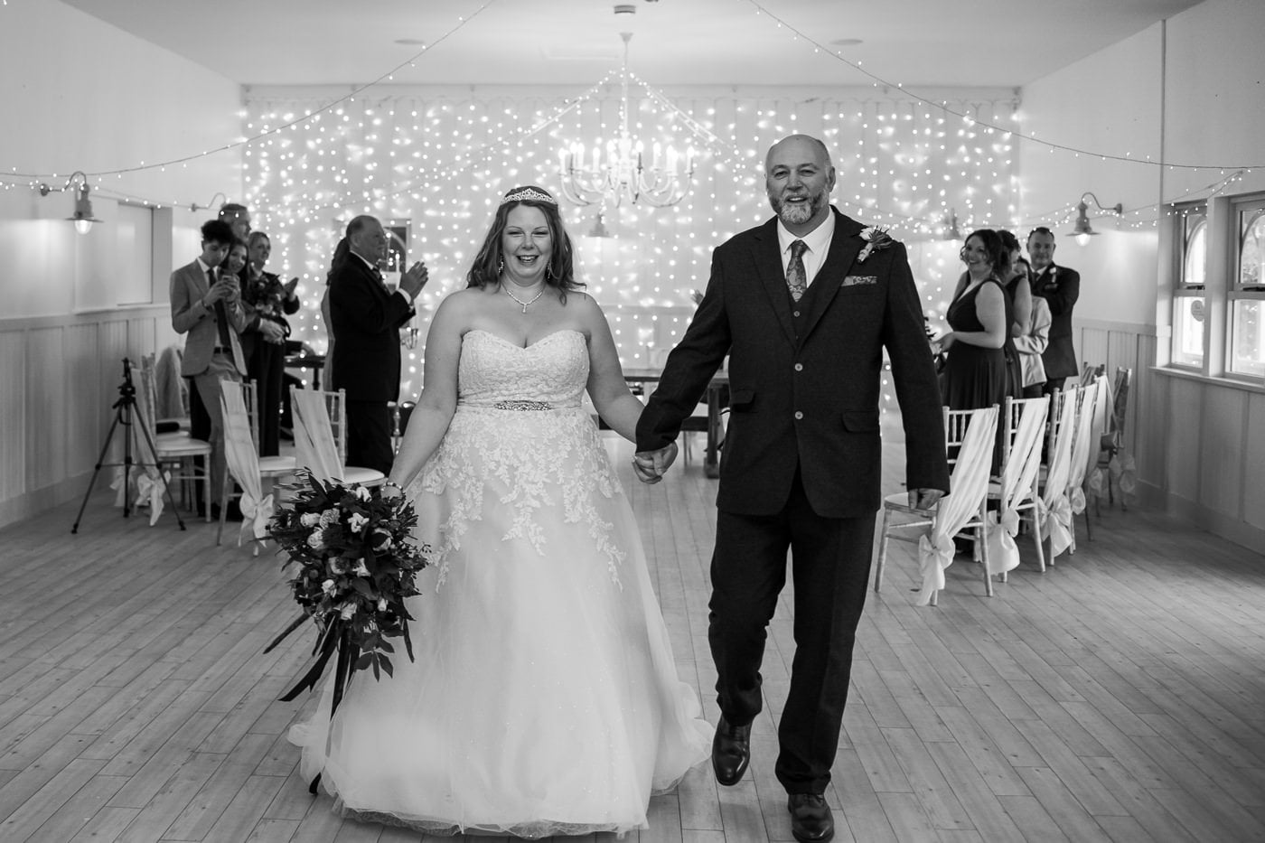 Kings Arms Wedding Photography of 15 person wedding